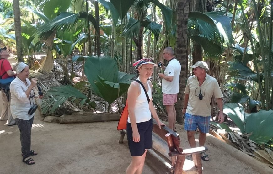 Praslin Island Tour with Expert Guides