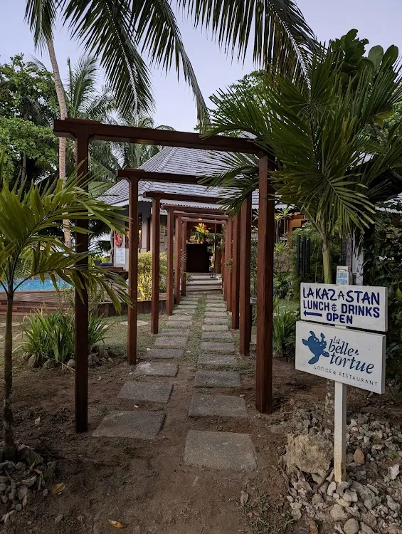 La Belle Tortue Restaurant