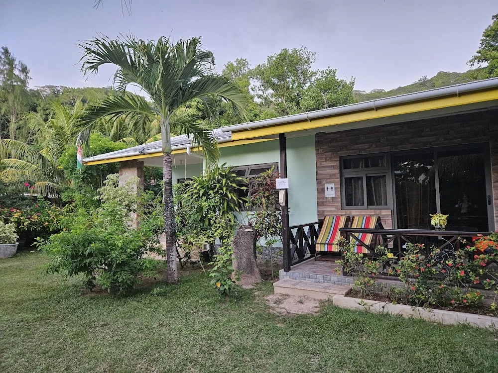 La Villa Familia