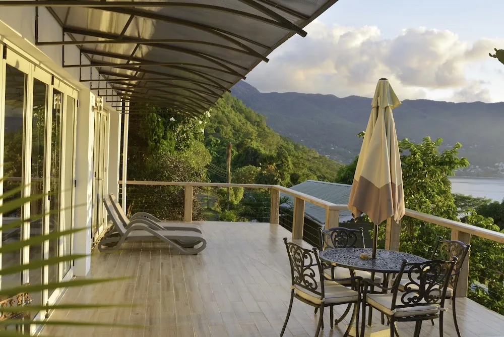 Sunset Bay Apartment, Mahé