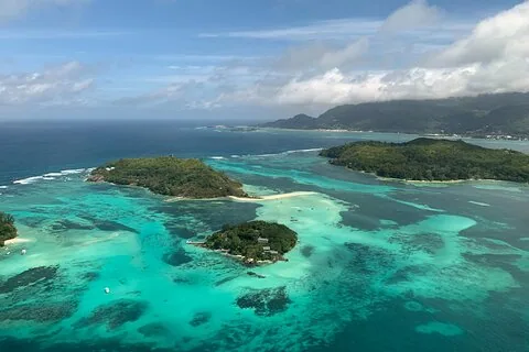 Reef Safari - Snorkeling, Fish Feeding & Lunch (Private Day Trip)
